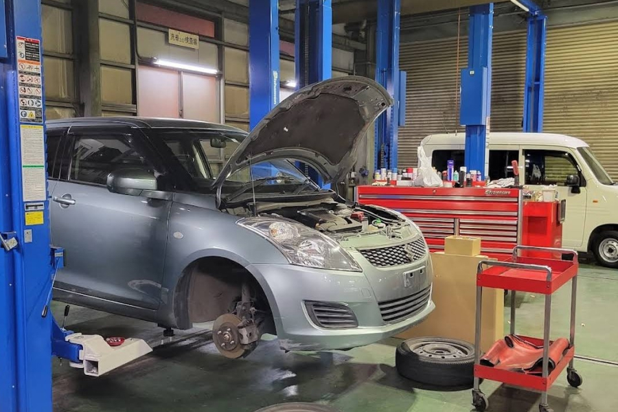 画像：工場内リフト